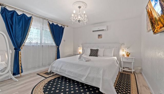 Loved by Guests! Quiet Villa w/King Beds, Full Kitchen, 2-Min Drive to Downtown