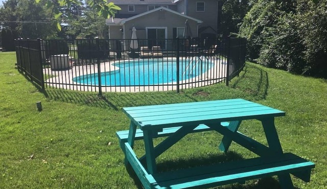 Loveland Farmhouse · 4BR Retreat w/Pool