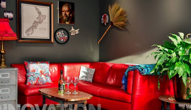 Lovely 1 Bed Apartment with Parking close to City - Pass the Keys