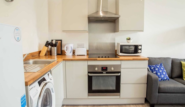 Lovely 1 Bedroom Apartment in Blackburn