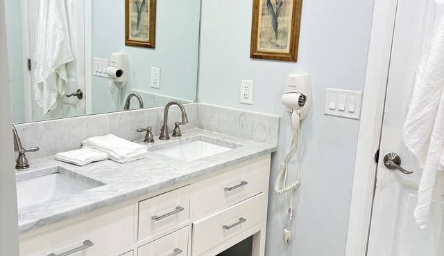 Lovely 1-bedroom Basement apartment in Stamford