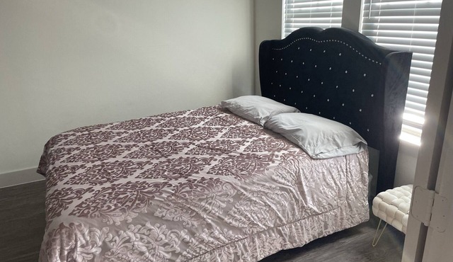 Lovely 1 bedroom comfy unit with pool