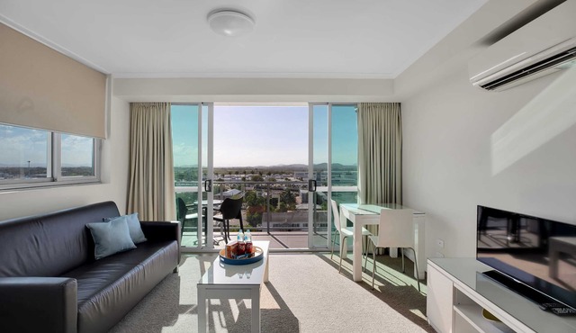 Lovely 1-bedroom in the Heart of Mackay w/Pool