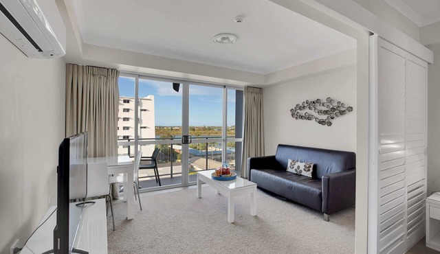 Lovely 1-bedroom in the Heart of Mackay w/Pool