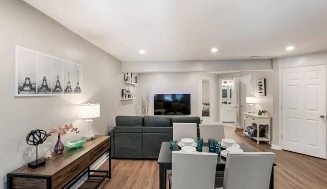 Lovely 1-bedroom rental unit with free parking