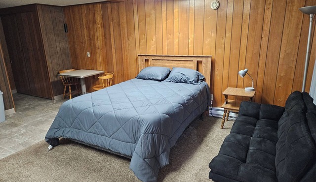 Lovely 1-bedroom studio in charming Hanna. Perfect for your getaway.