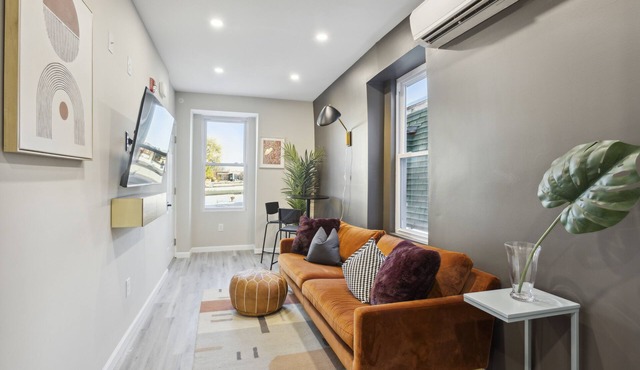 Lovely 1-Bedroom unit 15 minutes from downtown