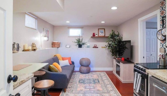 Lovely 1 Bedroom Downstairs Apartment