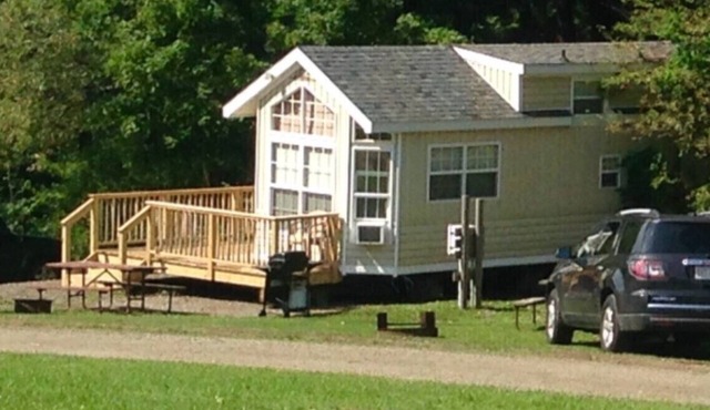 Lovely 1-BR tiny house with additional sleeping loft. Less than 5 mi from Cooperstown