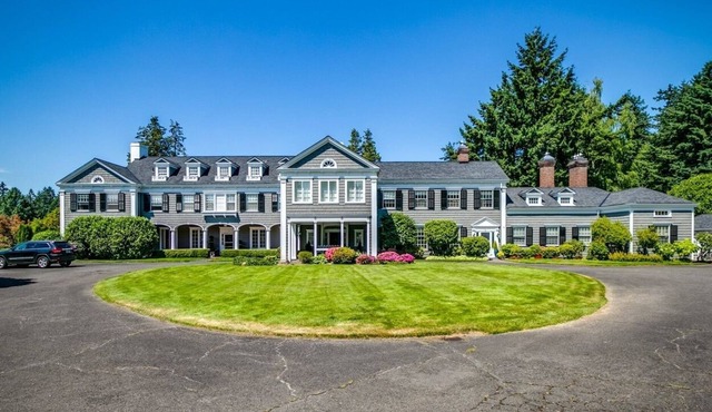 Lovely 1bd/1bath suite at historical Wilcox Estate