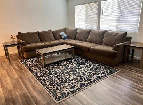 Lovely 1bed,1bath condo with free parking