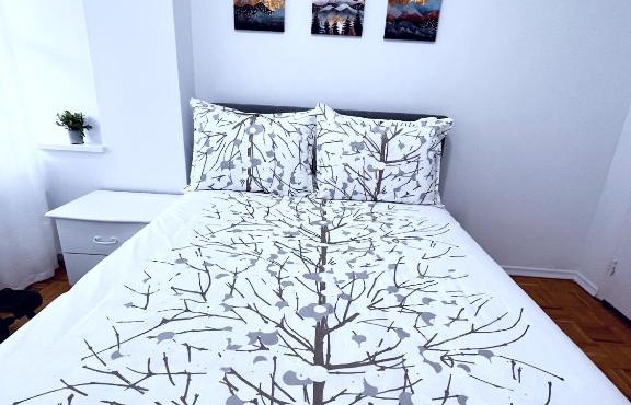 Lovely 1bedroom apartment in Midtown Toronto