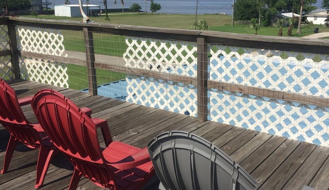 Lovely 2/2 Coastal Home next to Beach and fishing