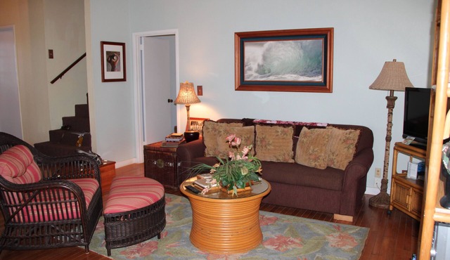 Lovely 2 bdr 2 bath condo in prestigious Paniolo Hale, 4min walk to Kepuhi Beach