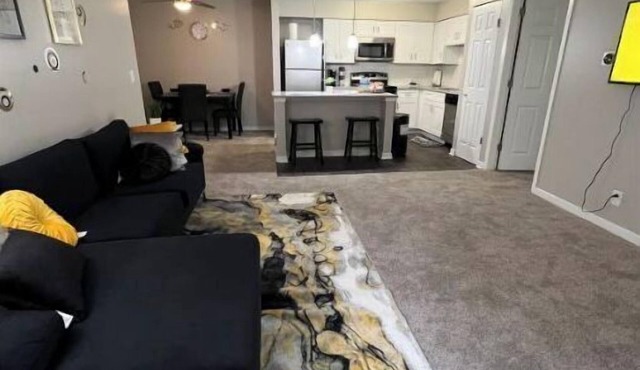 Lovely 2-Bdrm unit with pool. Home away from home.