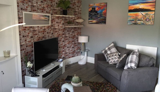 Lovely 2- Bed Apartment in Hawick