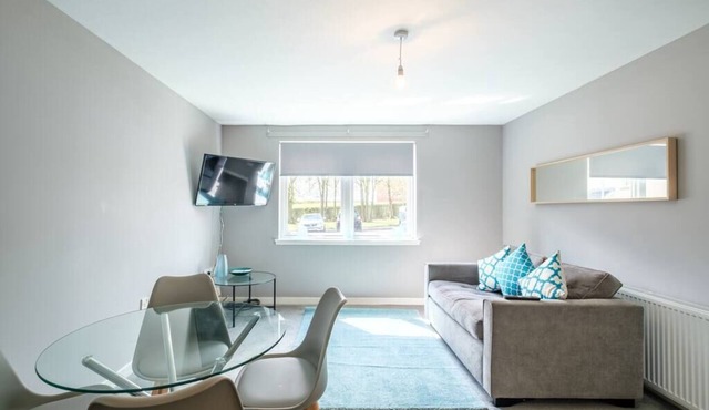 Lovely 2 bed ground floor apartment in Coatbridge