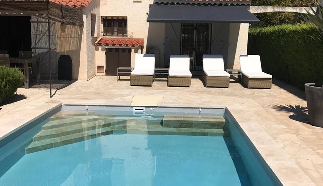 Lovely 2 bed house with its own Private Heated Pool 8m x 4 m . Beach 1.5 K .