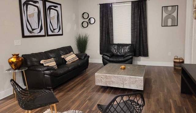 Lovely 2 bedroom 2 bath Oasis 15 mins from Disney