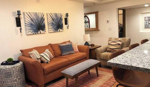 Lovely 2-Bedroom Adobe Escape