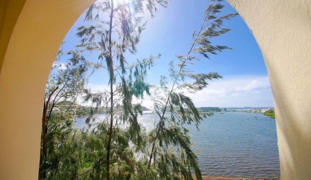 Lovely 2 bedroom Apt with breathtaking view