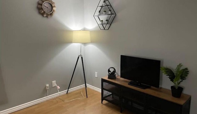 Lovely 2 Bedroom apartment in downtown Midland