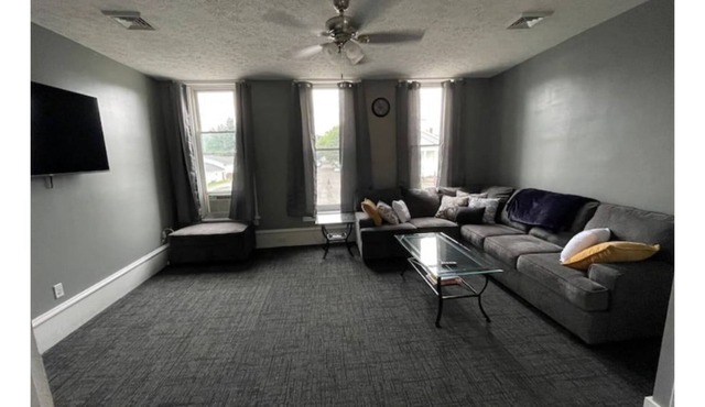 Lovely 2 bedroom apt, downtown Canisteo