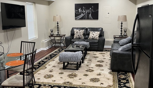 Lovely 2 bedroom basement apartment located in quiet subdivision in Snellville.