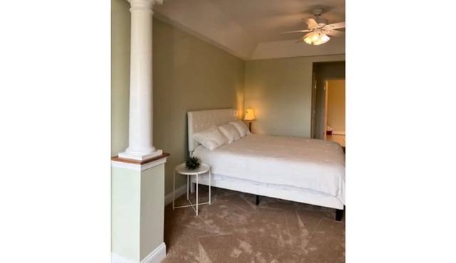 Lovely 2-bedroom condo with fully equipped kitchen
