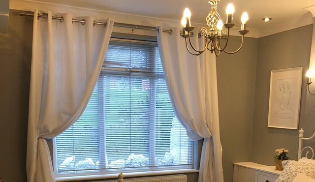 Lovely 2 Bedroom Coastal Apartment 5 mins from Morecambe Prom