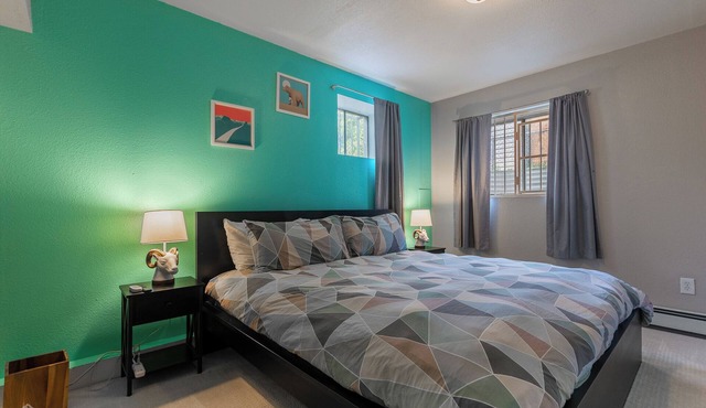 Lovely 2-bedroom condo in Denver perfect for your next getaway