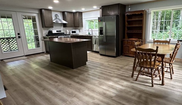 Lovely 2-bedroom house in Maryland, Newly re-done interior