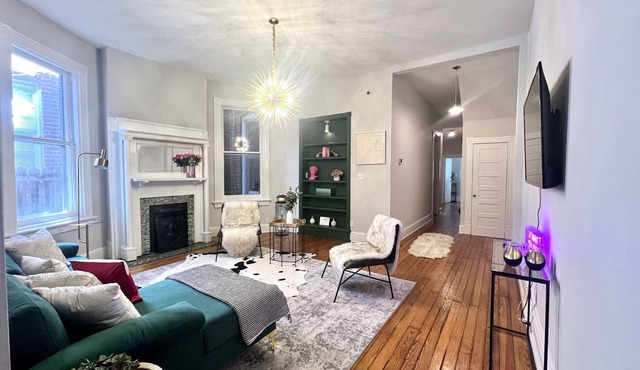 Lovely 2 bedroom in the middle of downtown Richmond