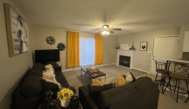 Lovely 2-bedroom Madison Condo