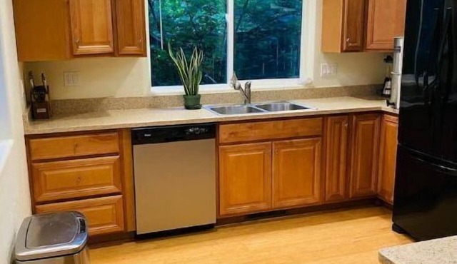Lovely 2 bedroom redwood river retreat.