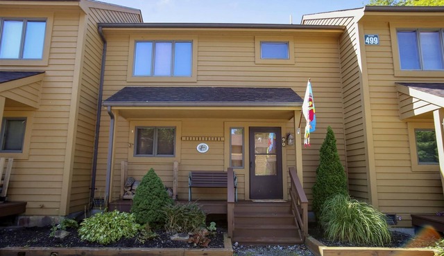 Lovely 2 bedroom condo is sure to be the perfect reminder. You Gotta Getaway!