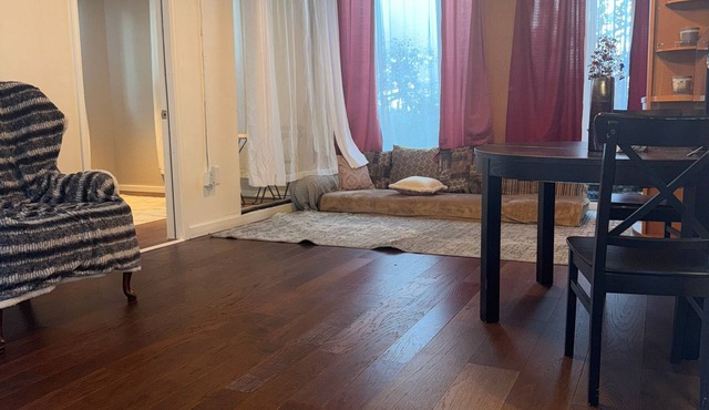 Lovely 2-Bedroom, 1-Bathroom Unit with Huge Living Room in San Francisco