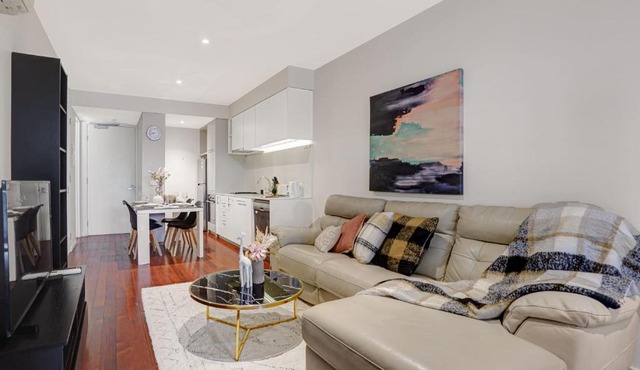 Lovely 2 bedrooms apartment *free parking