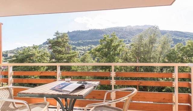 Lovely 2-room apartment near shops, cable car, balcony, ski locker