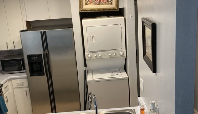 lOVELY 2BD/1BATH WITH INDOOR FIREPLACE NEAR FSU 5 MIN FROM FAMU