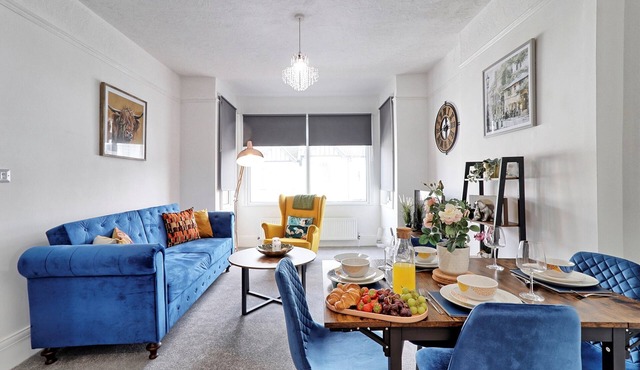 Lovely 2Bed Apartment in Westcliff-on-Sea!