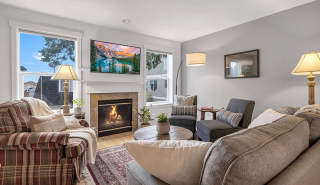 Lovely 2BR Townhome, near UW & Burke-Gilman Trail