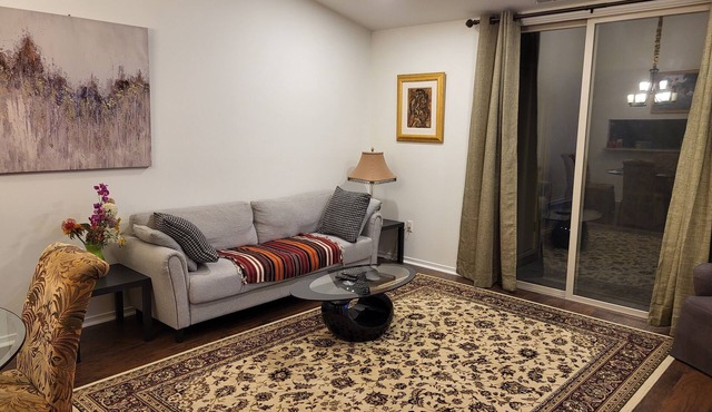 Lovely 2nd level 2 bed 2 baths condo