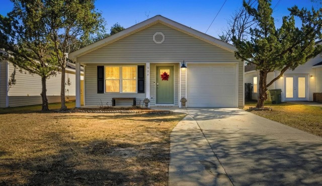 Lovely 3/2 house with fenced backyard in Warner Robins for Mid to Long Stays
