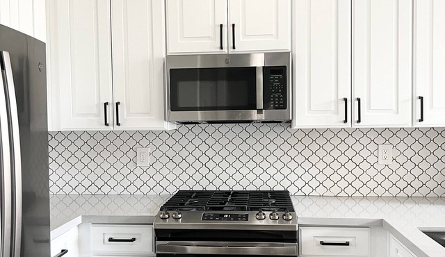Lovely 3 bdrm 1mile to Beverly Center and The Grove
