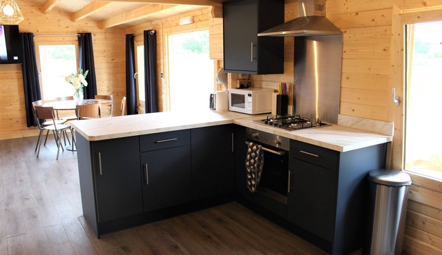 Lovely 3-Bed Lodge in Ashton Under Hill