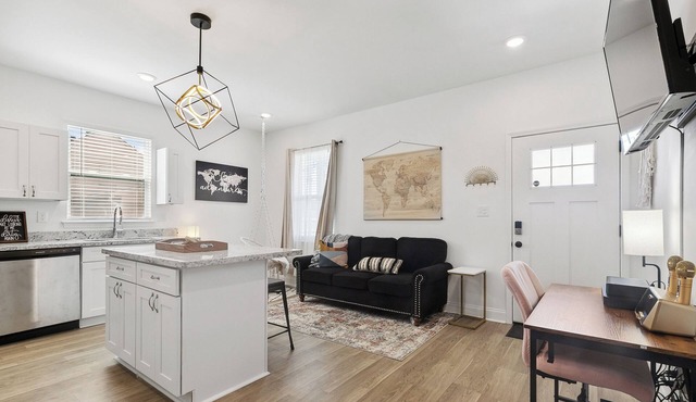 Lovely 3-bedroom apartment near French Quarter in vibrant New Orleans