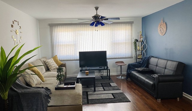 Lovely 3 Bedroom Apartment with ample street parking