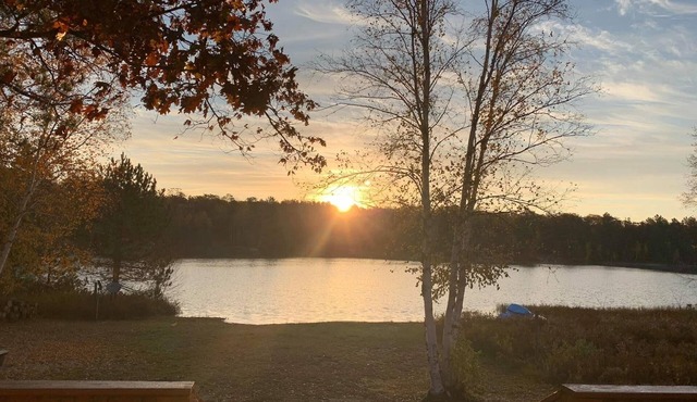 Lovely 3 bedroom cabin on High banks Lake in Eckerman Mi