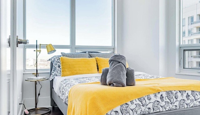 Lovely 3 Bedroom Condo with Balcony